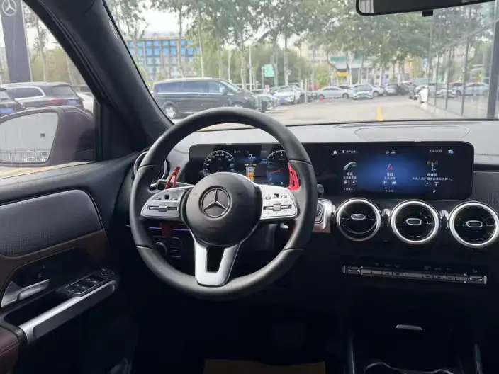 Mercedes-Benz GLB 2022 Model GLB 200 Fashion Model – фото 10