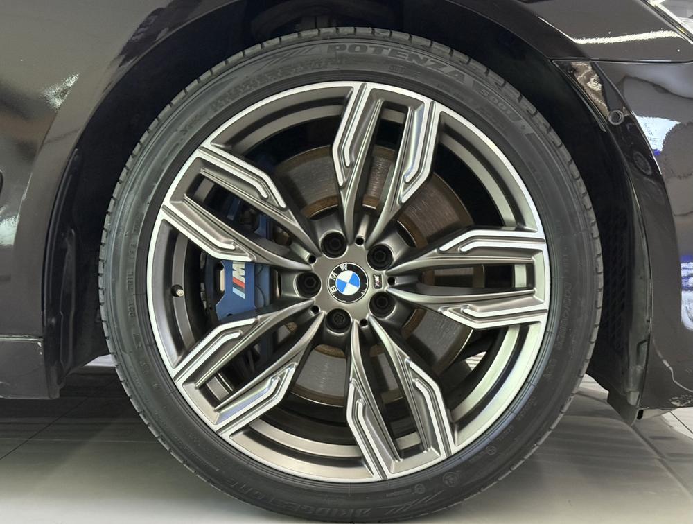 BMW 7 Series Модель 2018 года M760Li xDrive – фото 7