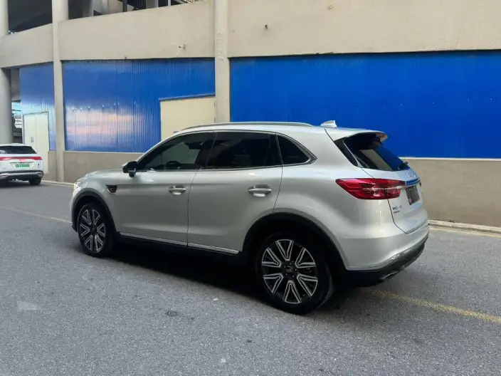 Hongqi HS5 2022 Model 2.0T Smart Flag Enjoy 4WD Edition – фото 4