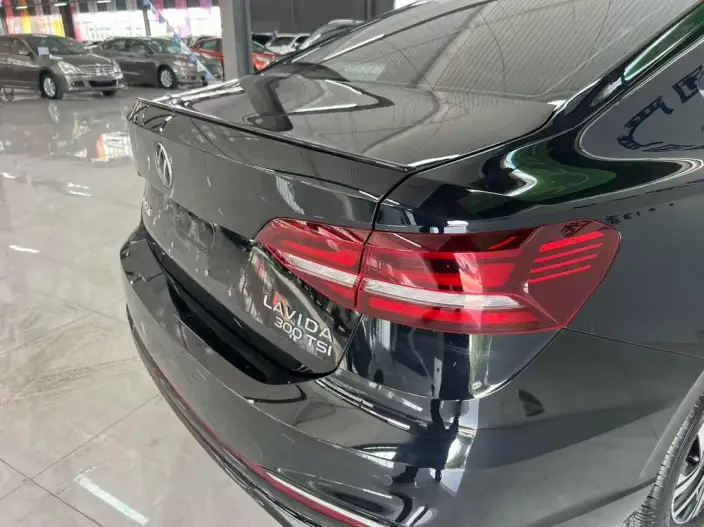 Volkswagen Lavida 2024 Model 300TSI DSG Starry Sky Manyi Edition – фото 9