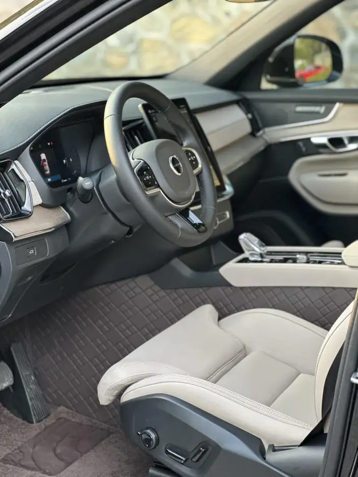Volvo XC90 2026 Model B6 Smart Range Deluxe Edition 6 seat – фото 10