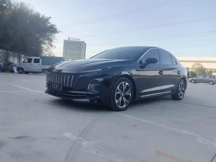 Hongqi E-QM5 2024 Model 450KM Travel Edition 100kW – фото 1