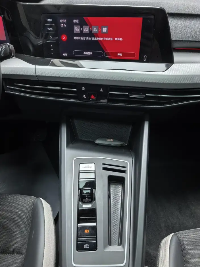 Volkswagen Golf 2023 Model 280TSI DSG Pro – фото 7