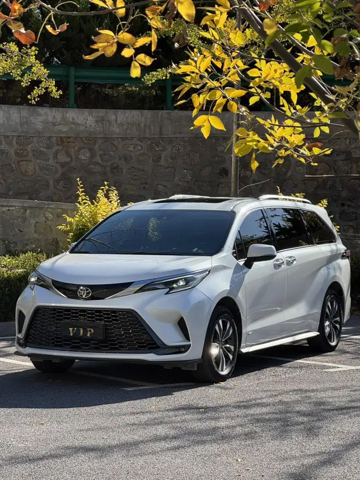 Granvia 2024 Model Intelligent Hybrid 2.5L 4WD Noble PLUS Edition – фото 1