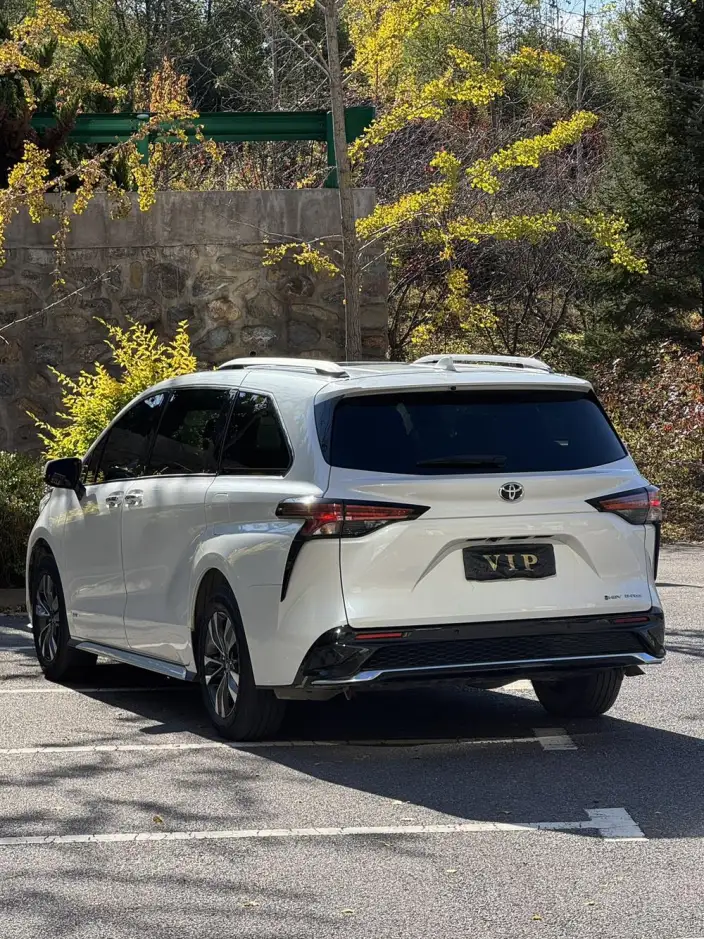 Granvia 2024 Model Intelligent Hybrid 2.5L 4WD Noble PLUS Edition – фото 4