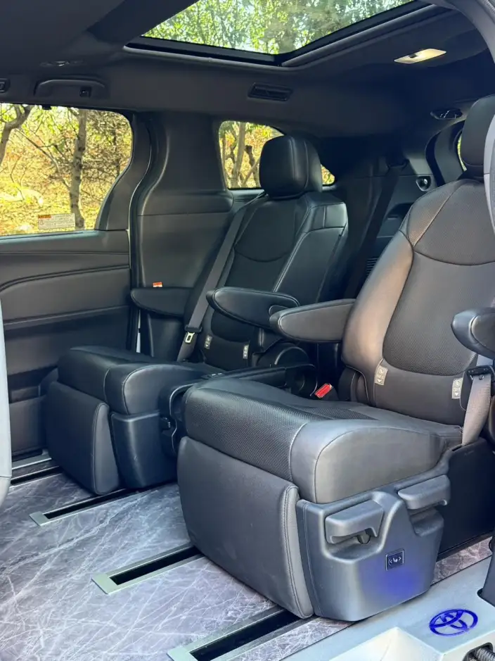 Granvia 2024 Model Intelligent Hybrid 2.5L 4WD Noble PLUS Edition – фото 6