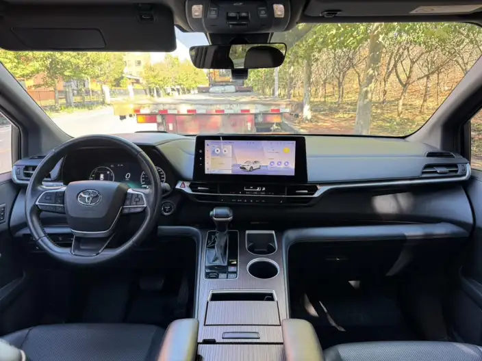 Granvia 2024 Model Intelligent Hybrid 2.5L 4WD Noble PLUS Edition – фото 7