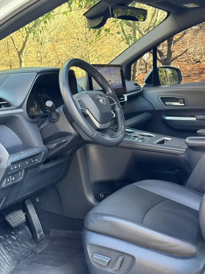 Granvia 2024 Model Intelligent Hybrid 2.5L 4WD Noble PLUS Edition – фото 9