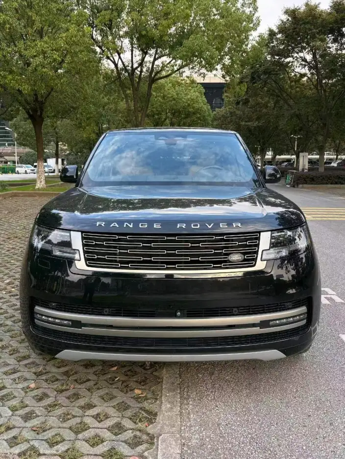 Range Rover 2023 Model 3.0 L6 400PS Shengshi VII seat Extended Edition