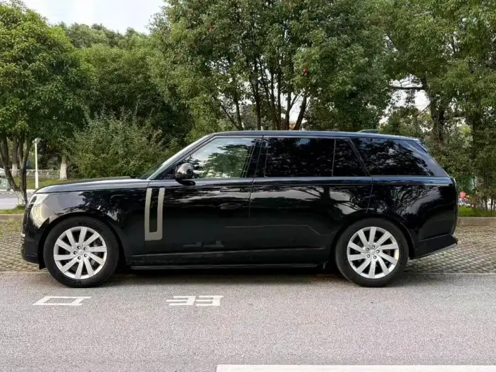 Range Rover 2023 Model 3.0 L6 400PS Shengshi VII seat Extended Edition