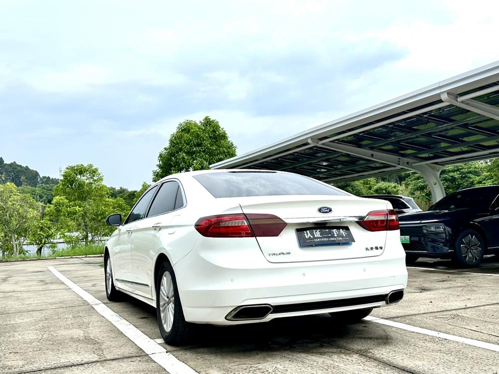 Ford Taurus 2015 EcoBoost 245 Fashion – фото 5