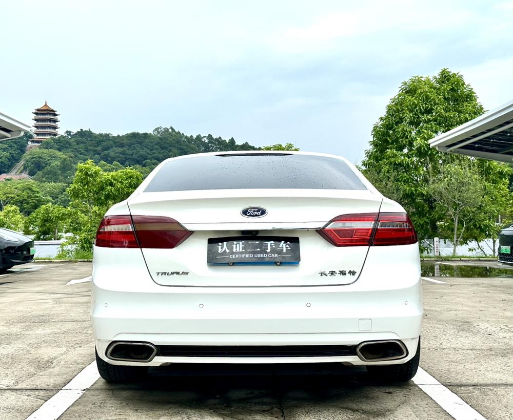 Ford Taurus 2015 EcoBoost 245 Fashion – фото 6