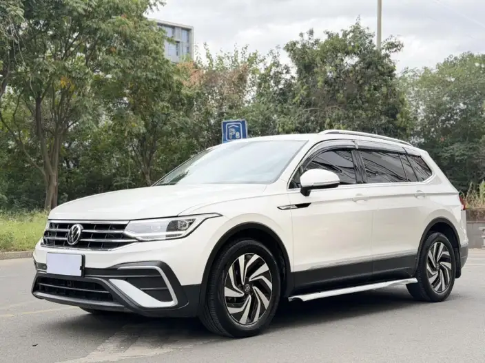 Volkswagen Tiguan L 2023 Model 330TSI 2WD Smart Edition – фото 1