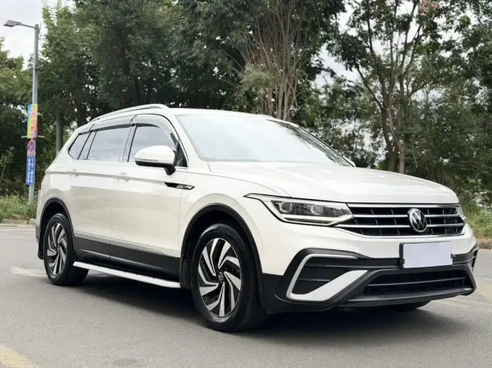 Volkswagen Tiguan L 2023 Model 330TSI 2WD Smart Edition – фото 3