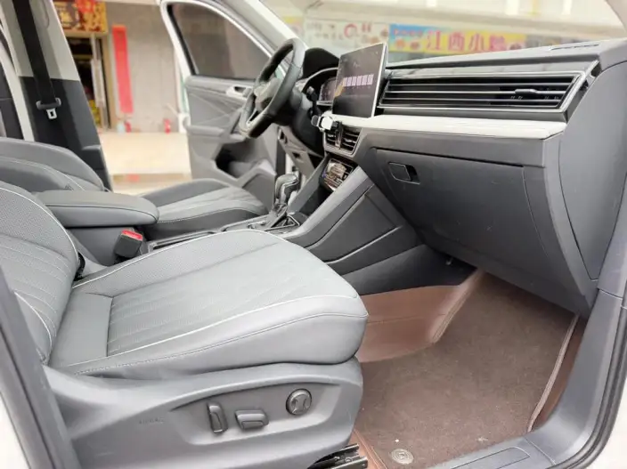 Volkswagen Tiguan L 2023 Model 330TSI 2WD Smart Edition – фото 9