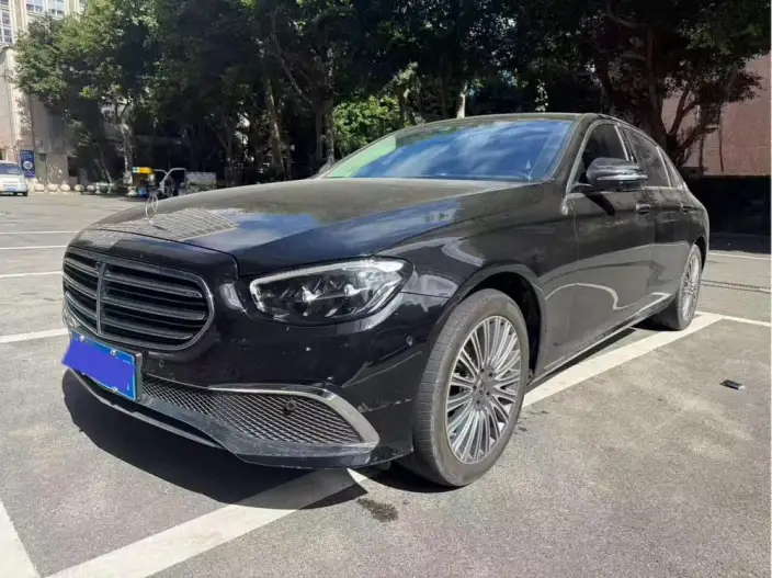 Mercedes-Benz E-Class 2023 Model E 300 L Luxury Model sedan – фото 1