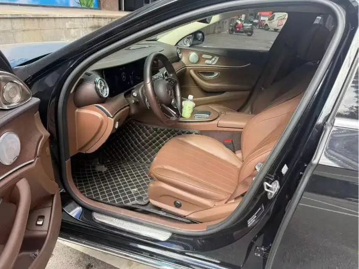 Mercedes-Benz E-Class 2023 Model E 300 L Luxury Model sedan – фото 8