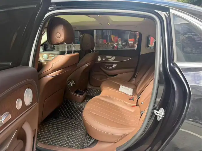 Mercedes-Benz E-Class 2023 Model E 300 L Luxury Model sedan – фото 9