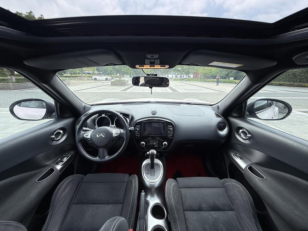 Infiniti ESQ 2014 1.6L Dynamic – фото 9