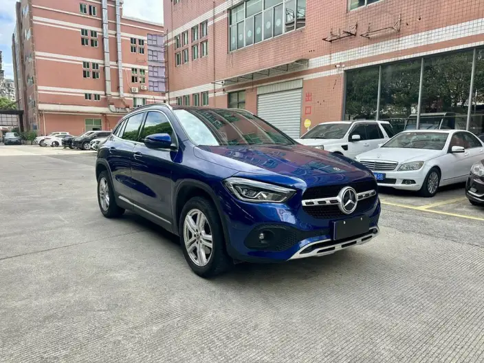 Mercedes-Benz GLA 2023 Model GLA 200 – фото 3