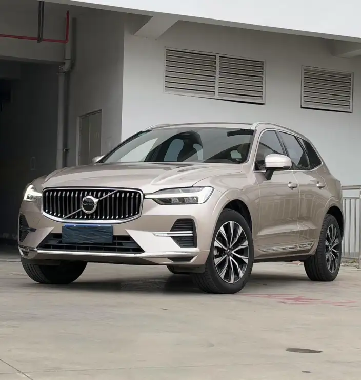 Volvo XC60 2023 Model B5 4WD Smart Range Deluxe Edition