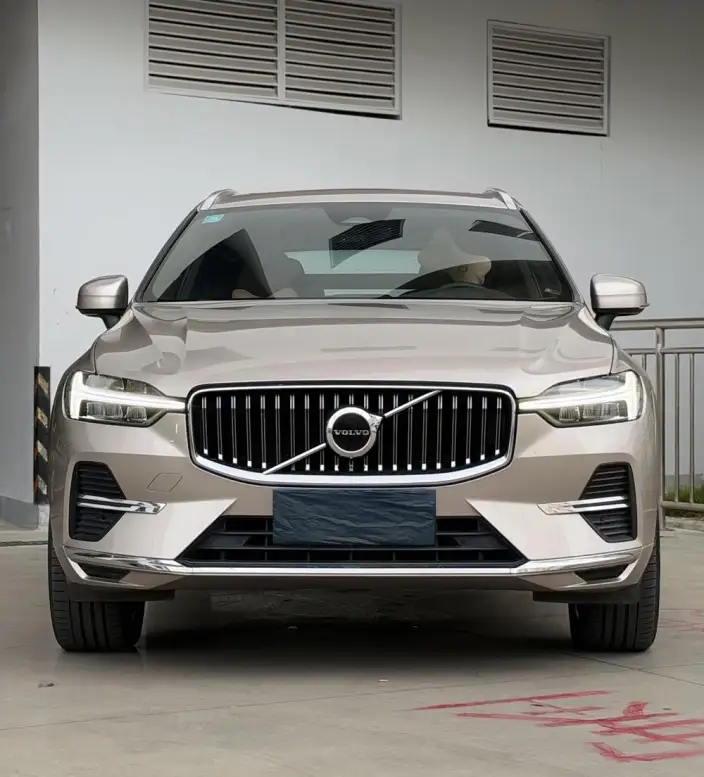 Volvo XC60 2023 Model B5 4WD Smart Range Deluxe Edition