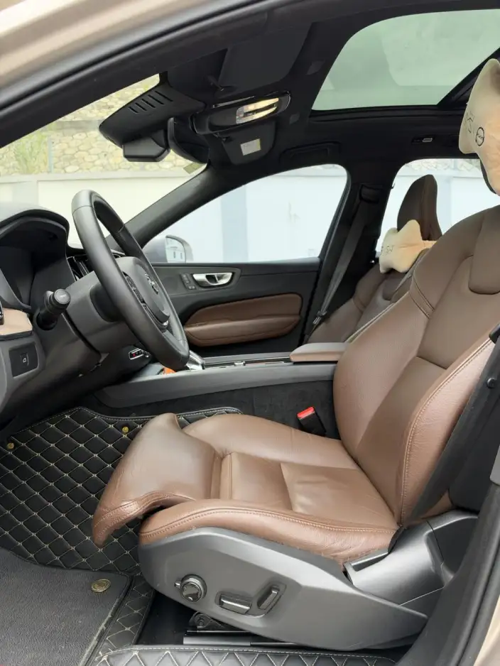 Volvo XC60 2023 Model B5 4WD Smart Range Deluxe Edition – фото 10