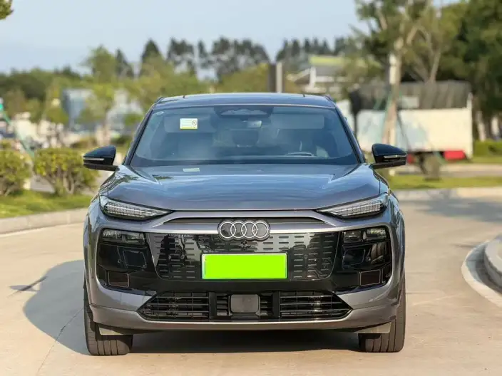 AUDI Q6L e-tron 2026 Model First Edition Pilot Edition – фото 2
