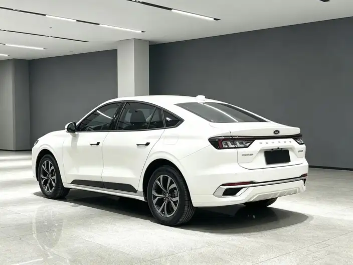 Ford Mondeo 2025 Model EcoBoost 245 Luxury Model – фото 3