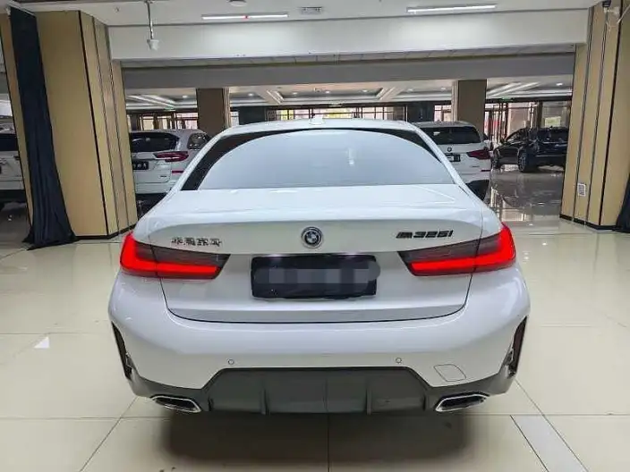BMW 3 Series 2023 Model 325i M Sports Set – фото 5