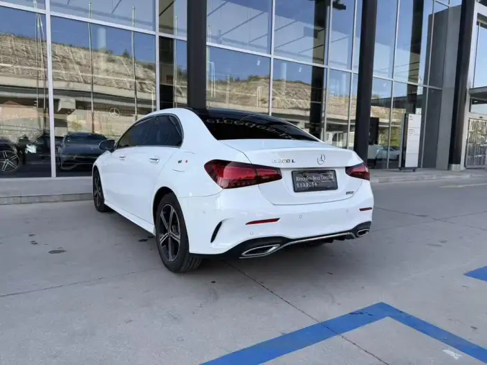 Mercedes-Benz A-class 2022 Model A 200 L Sports sedan Fashion Edition – фото 5