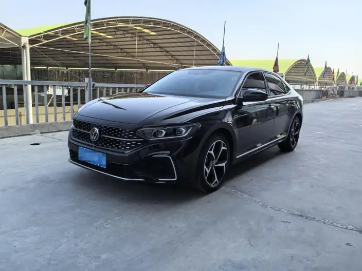 Volkswagen Passat 2023 Model 330TSI Starry sky Deluxe Edition – фото 1