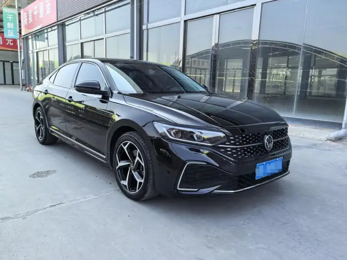 Volkswagen Passat 2023 Model 330TSI Starry sky Deluxe Edition – фото 3