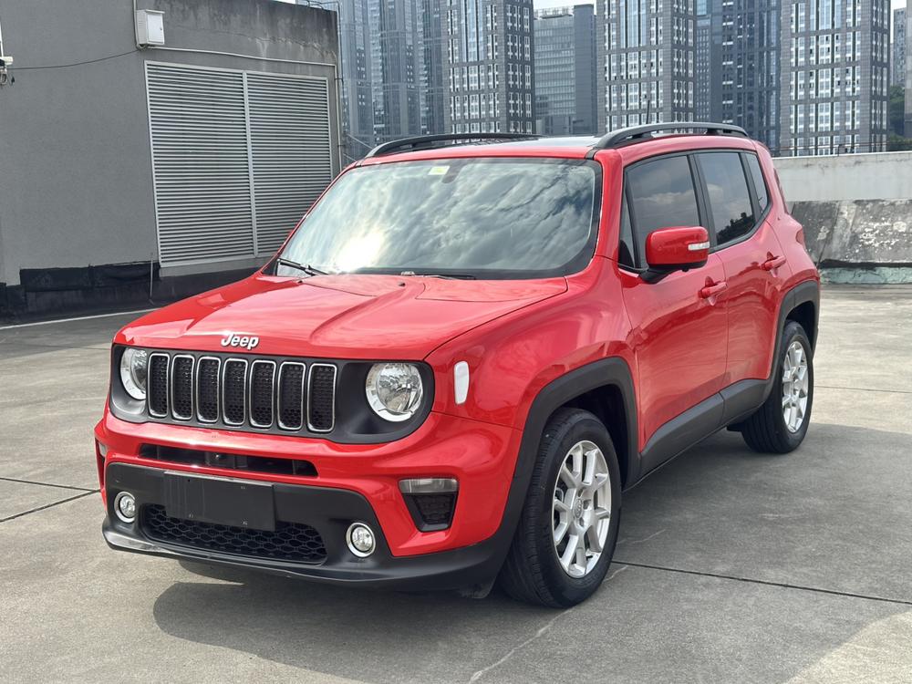 Jeep Renegade Модель 2019 года 220T автоматическое Leading version – фото 1