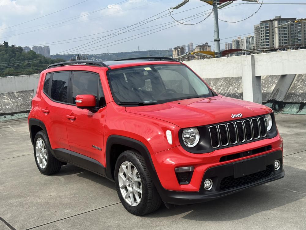 Jeep Renegade Модель 2019 года 220T автоматическое Leading version – фото 3