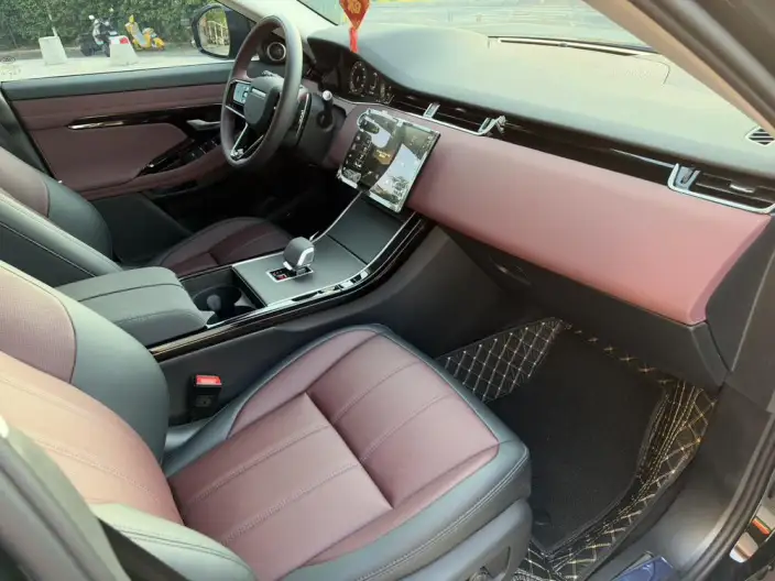 Range Rover Evoque 2026 Model Range Rover Evoque L 2.0T SE – фото 6