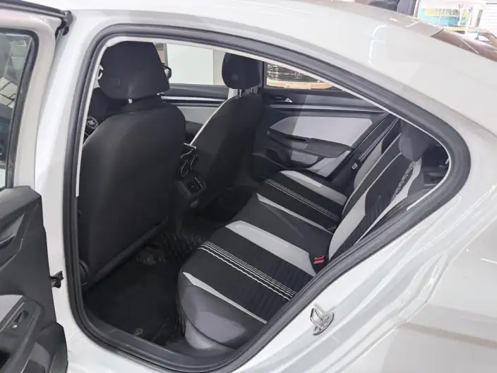 Volkswagen Bora 2023 Model 200TSI DSG Smooth Ride Edition – фото 9