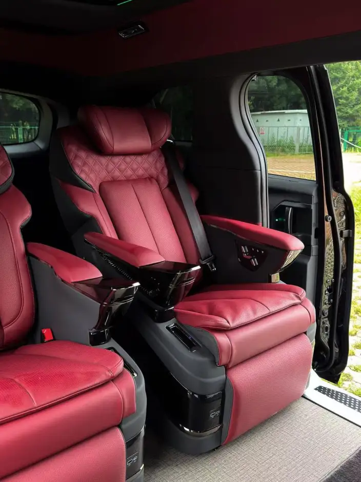 KING LONG Jinlong Toyota Sienna 2026 Model High top Edition – фото 9
