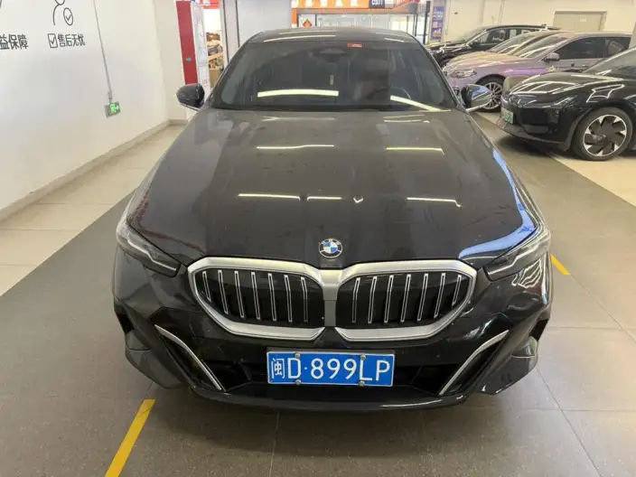 BMW 5 Series 2024 Model 525Li M Sports Set – фото 2
