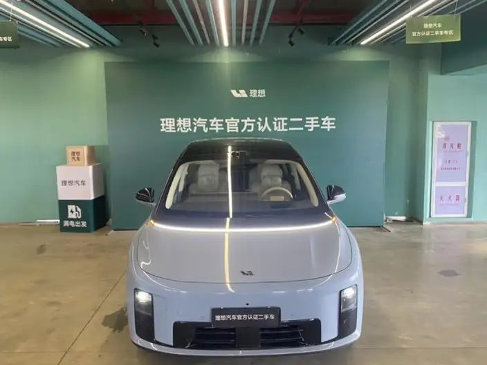 Li Auto i8 2025 Model Standard Edition – фото 2