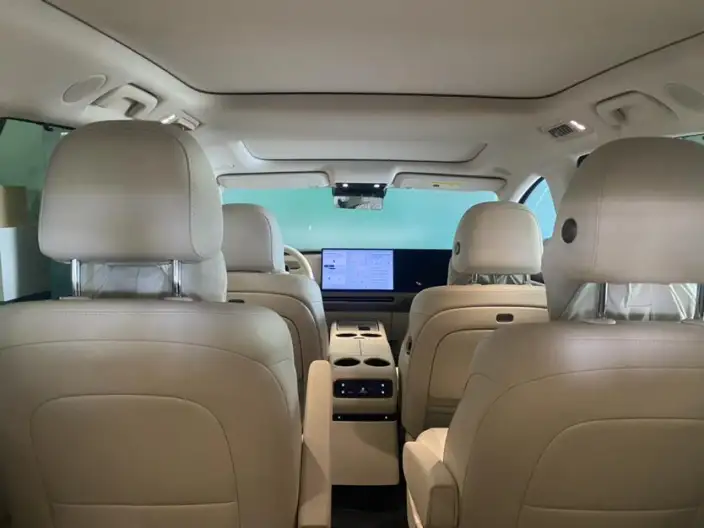 Li Auto i8 2025 Model Standard Edition – фото 4
