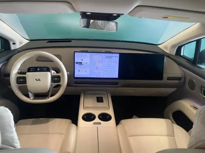 Li Auto i8 2025 Model Standard Edition – фото 5