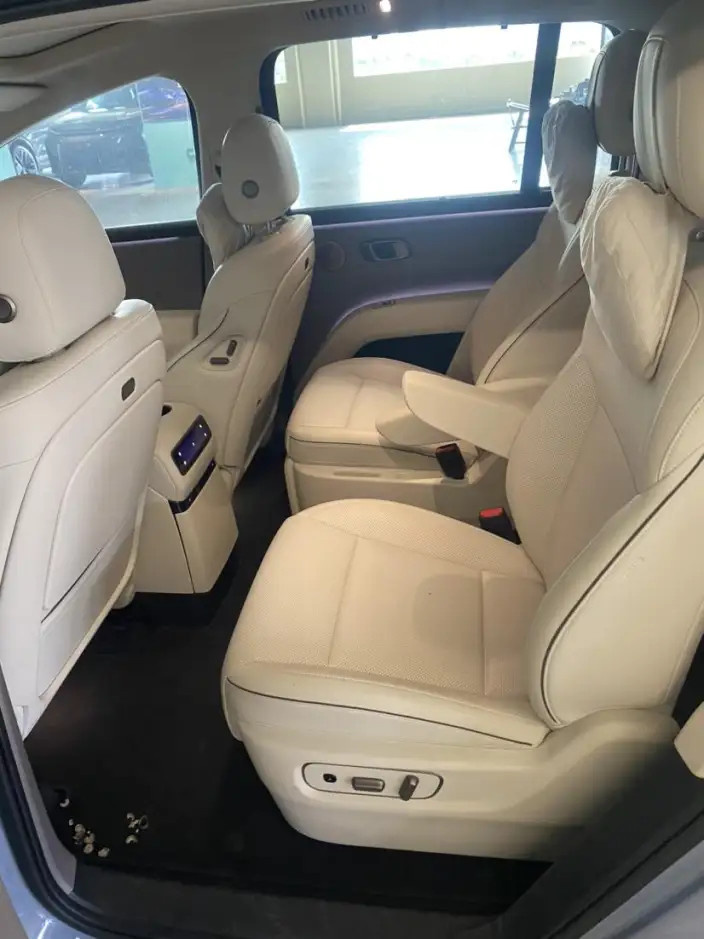 Li Auto i8 2025 Model Standard Edition – фото 8