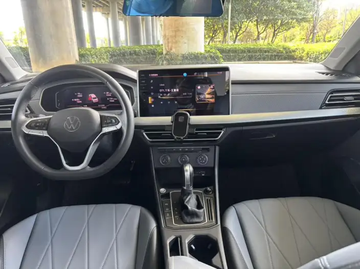 Volkswagen Lavida 2024 Model 1.5L Automatic Starry Sky Five Million Edition – фото 8