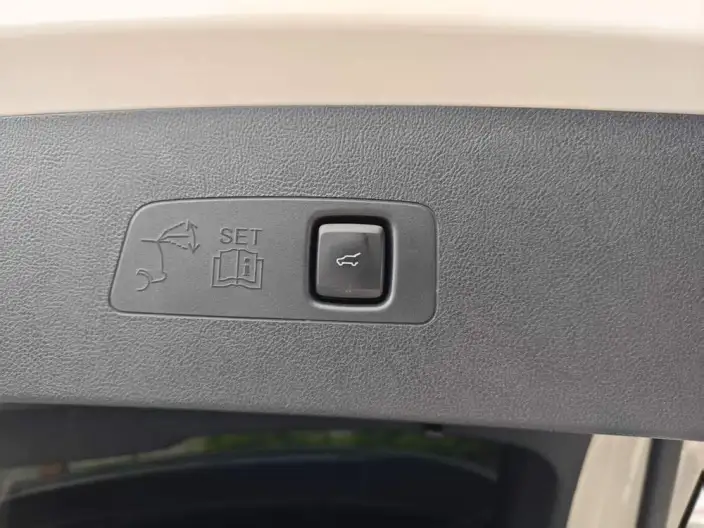 Lincoln Corsair 2023 Model 2.0T 2WD Exclusive Edition – фото 8