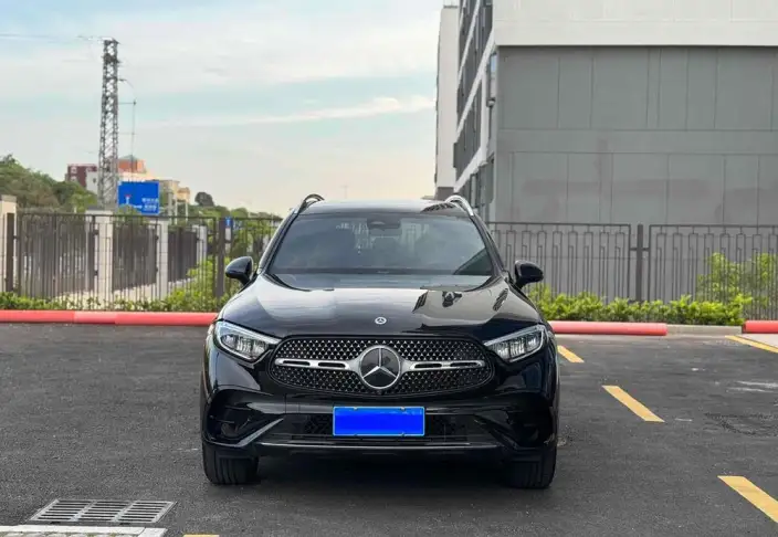 Mercedes-Benz GLC 2023 Model GLC 300 L 4MATIC Dynamic Model 5 seat – фото 2