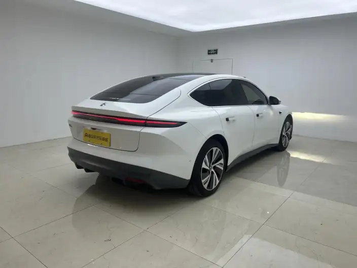 NIO ET5 2022 Model 75kWh – фото 7