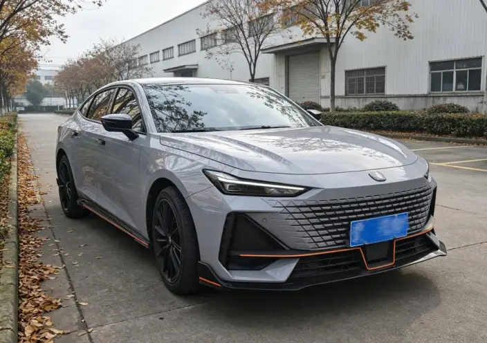 Changan UNI-V 2022 Model 1.5T Sports Edition – фото 3