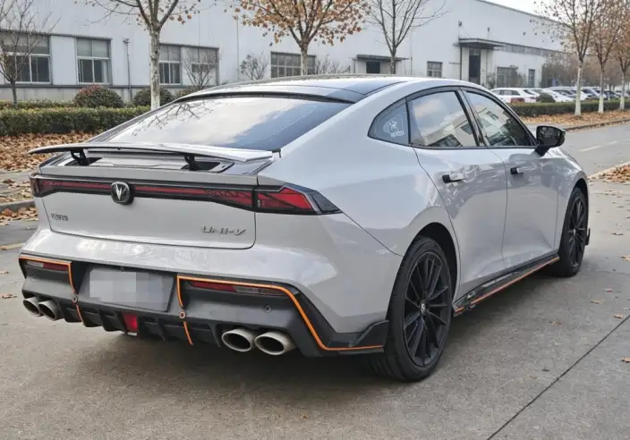 Changan UNI-V 2022 Model 1.5T Sports Edition – фото 7