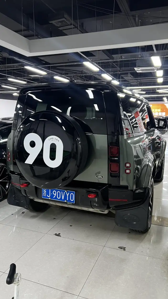 Land Rover Defender 2023 Model 90 3.0T P400 XS – фото 5